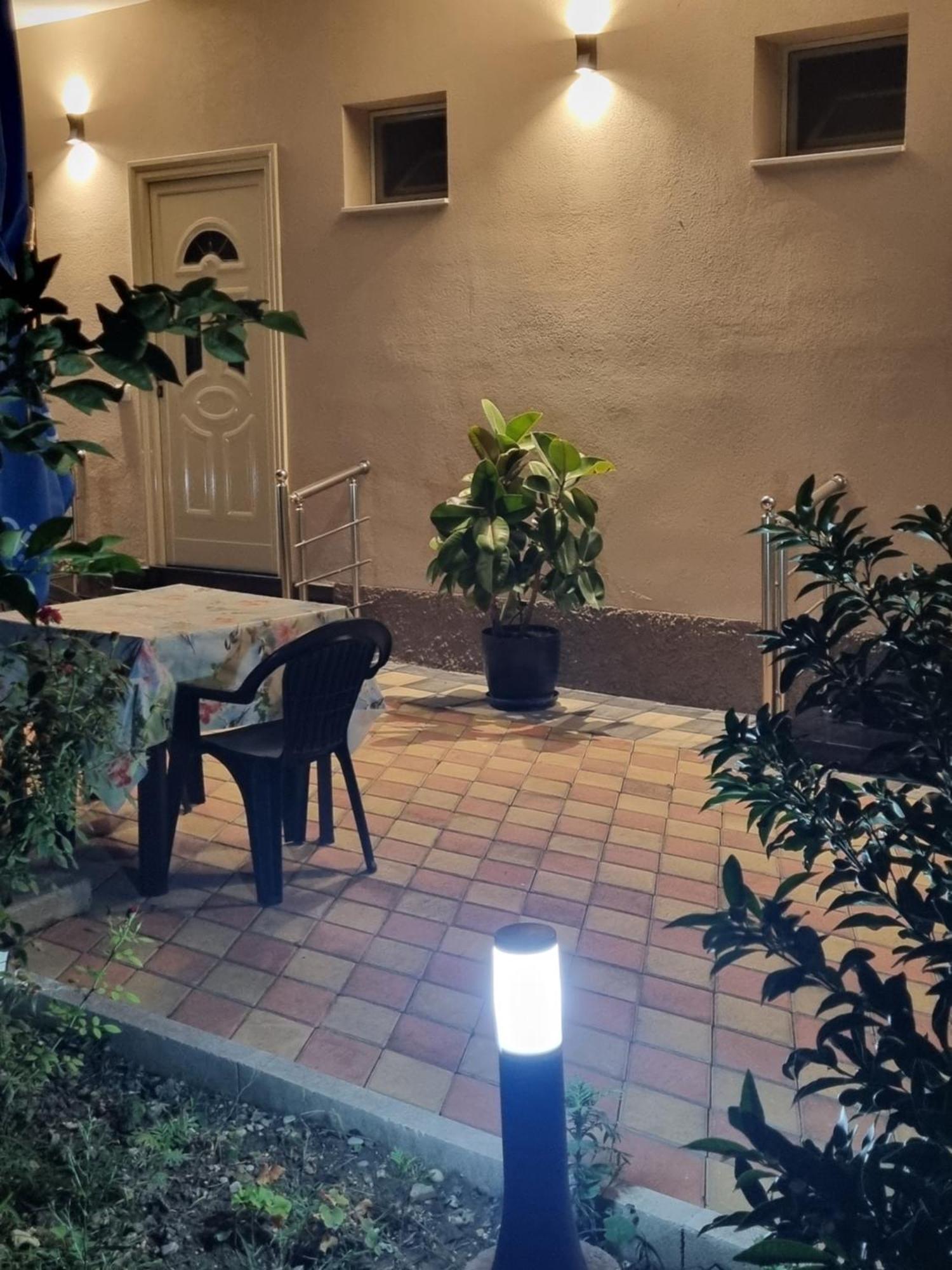 Vila Megi-Rent Room Vlorë Exterior foto