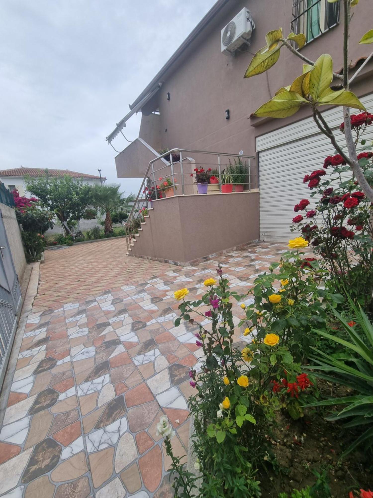 Vila Megi-Rent Room Vlorë Exterior foto